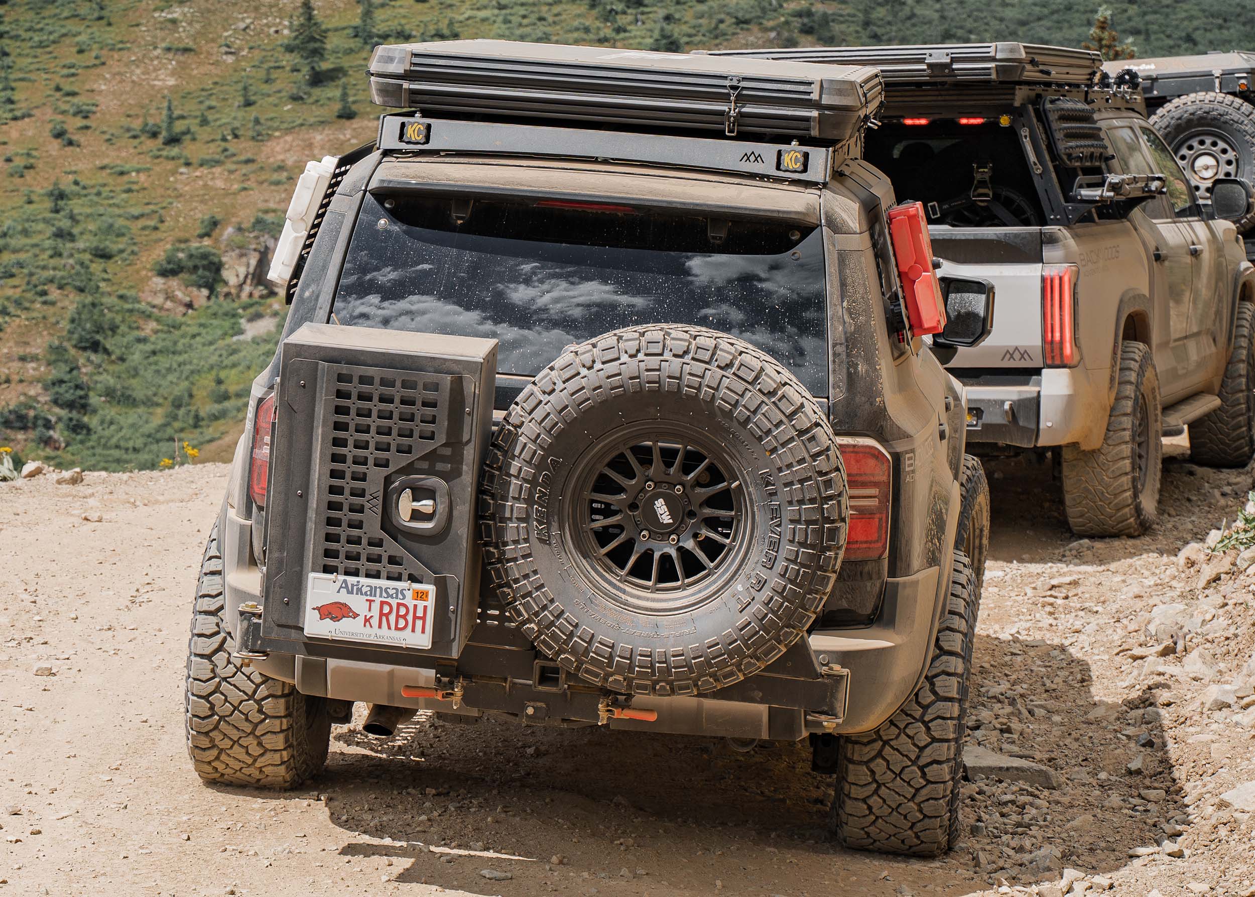 Universal Adventure Storage Box (19x28x15)