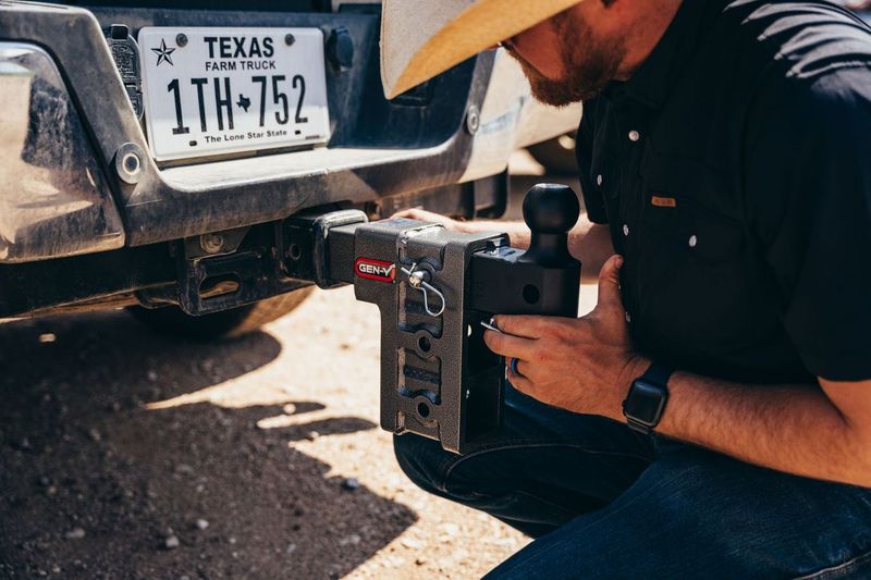 The MEGA-DUTY 21K Drop Hitch (2 ½" Shank)